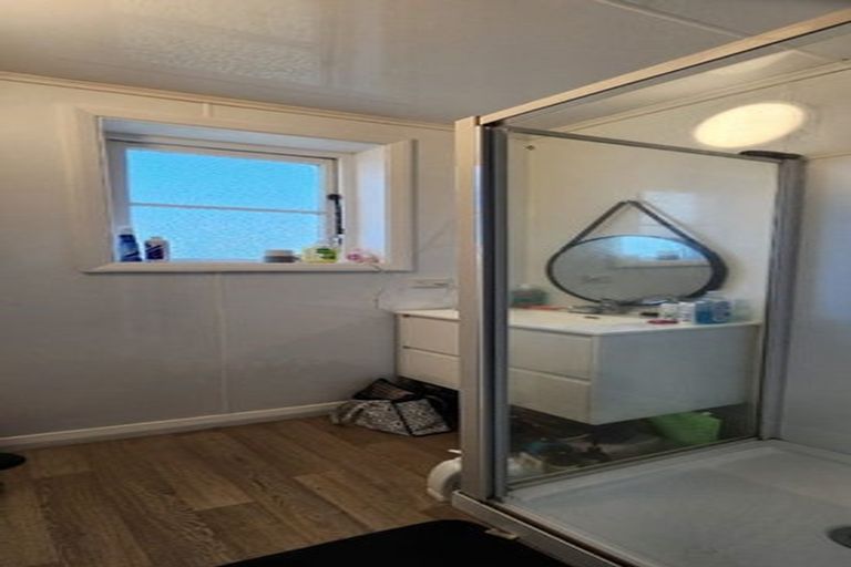 Photo of property in 105 Peverel Street, Riccarton, Christchurch, 8041