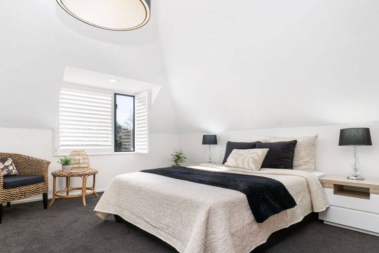 Photo of property in 2/37c Glenharrow Avenue, Avonhead, Christchurch, 8042