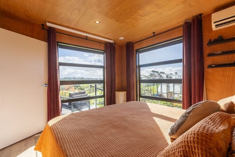 Photo of property in 237 Croydon Road, Midhirst, Stratford, 4394