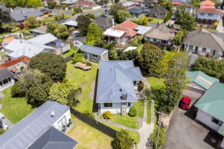 Photo of property in 25 Totara Park Road, Clouston Park, Upper Hutt, 5018