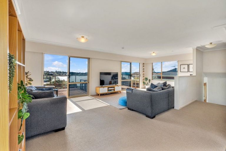 Photo of property in 7 Sunnyview Avenue, Shelly Park, Auckland, 2014