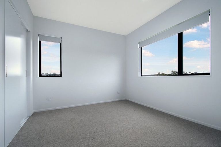 Photo of property in 41 Eileen Newey Place, Henderson, Auckland, 0612