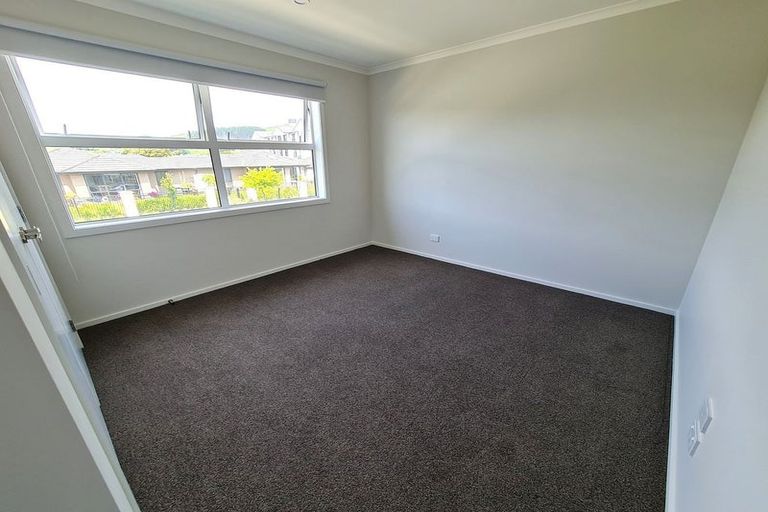 Photo of property in 16 Bluff Road, Kenepuru, Porirua, 5022