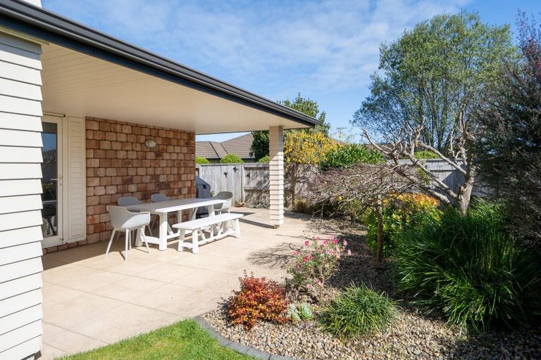 Photo of property in 7 Norfolk Drive, Cambridge, 3434