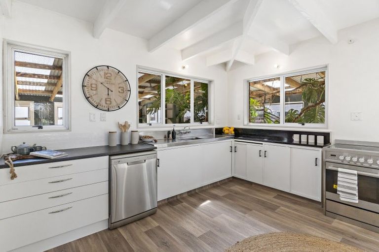 Photo of property in 8 Reading Street, Greytown, 5712