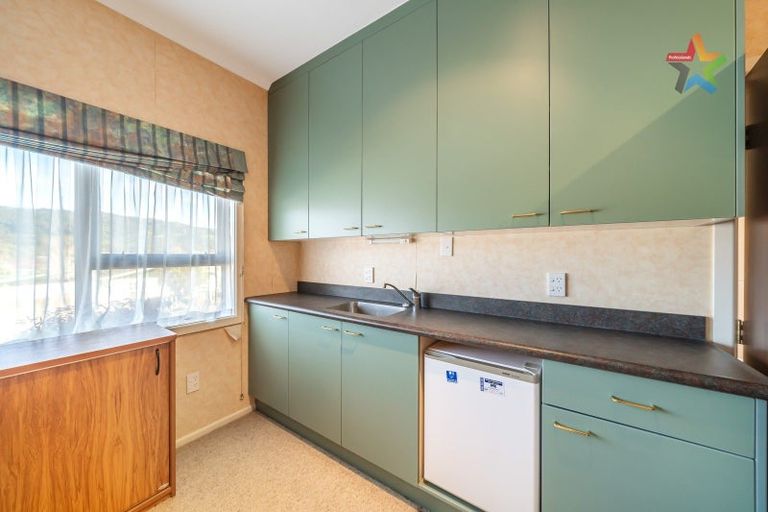 Photo of property in 18 Mimihau Grove, Wainuiomata, Lower Hutt, 5014