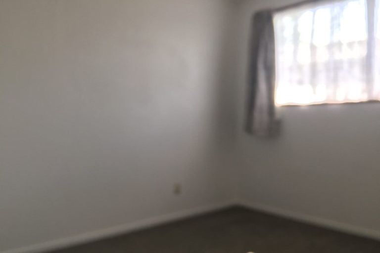 Photo of property in 52 Butterworth Drive, Glendene, Auckland, 0602