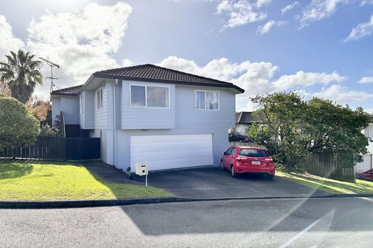 Photo of property in 2a Luxor Place, Massey, Auckland, 0614