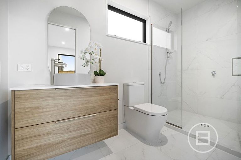 Photo of property in 22 Bale Road, Jacks Point, 9371