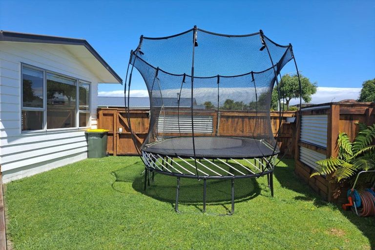 Photo of property in 18 Smeaton Road, Glenbrook, Waiuku, 2681