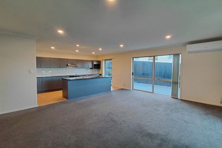 Photo of property in 43 Puhara Avenue, Parklands, Christchurch, 8083