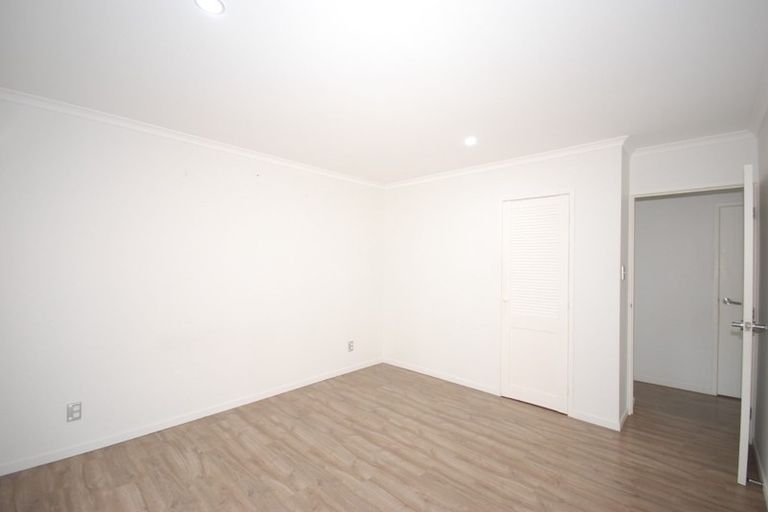Photo of property in 36 Lendenfeld Drive, Papatoetoe, Auckland, 2025