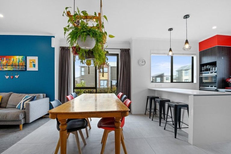 Photo of property in 18 Ringa Matau Road, Hobsonville, Auckland, 0616