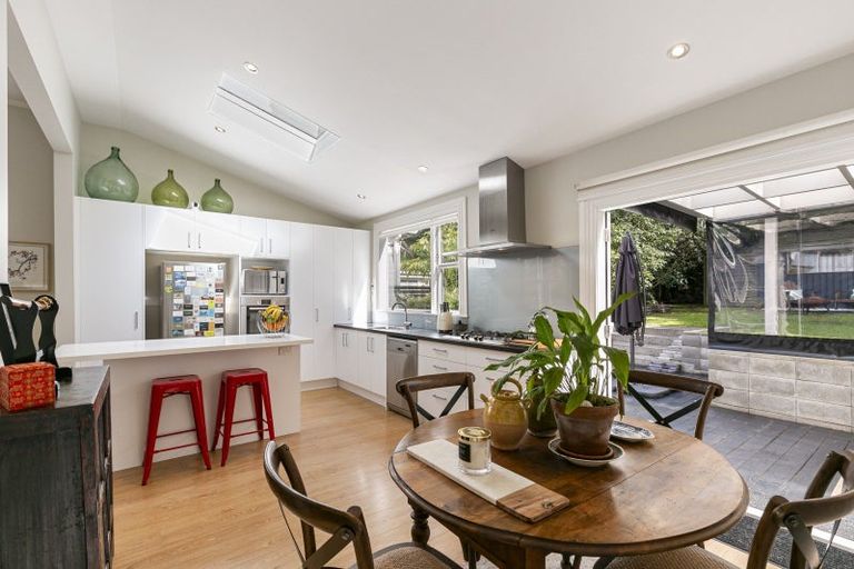 Photo of property in 84 Glenmore Street, Northland, Wellington, 6012