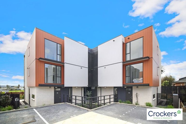 Photo of property in 6/8 Treasure Lane, Te Atatu South, Auckland, 0610