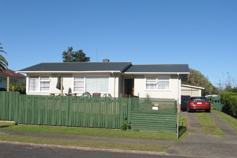Photo of property in 9 Heybridge Street, Manurewa, Auckland, 2102