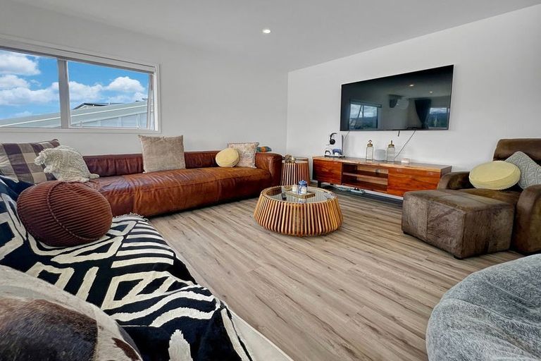 Photo of property in 3 Ringi Lane, Orewa, 0931