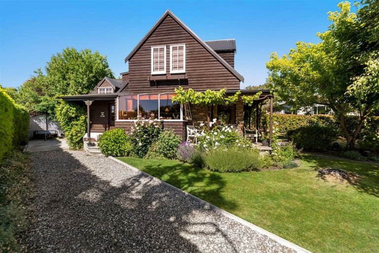 Photo of property in 9 Hunter Crescent, Wanaka, 9305