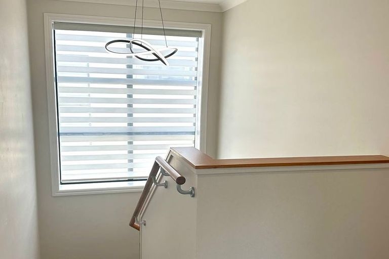 Photo of property in 17b Artesia Close, Shamrock Park, Auckland, 2016