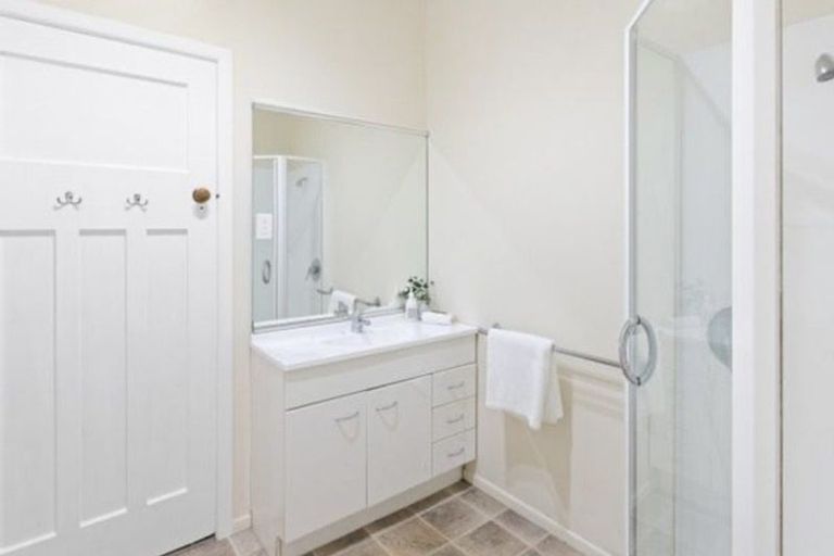 Photo of property in 153 Milton Road, Bluff Hill, Napier, 4110