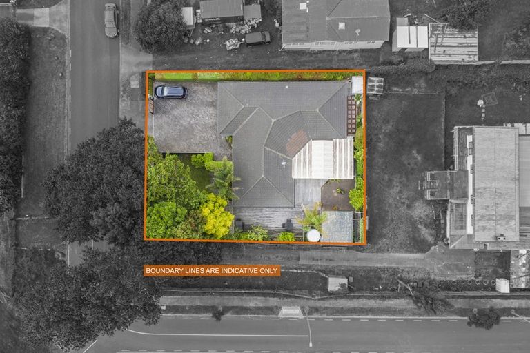 Photo of property in 13 Mona Avenue, Mangere Bridge, Auckland, 2022