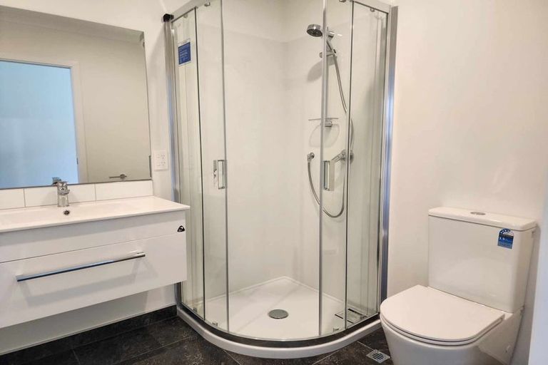 Photo of property in 115a Queen Charlotte Drive, Aotea, Porirua, 5024