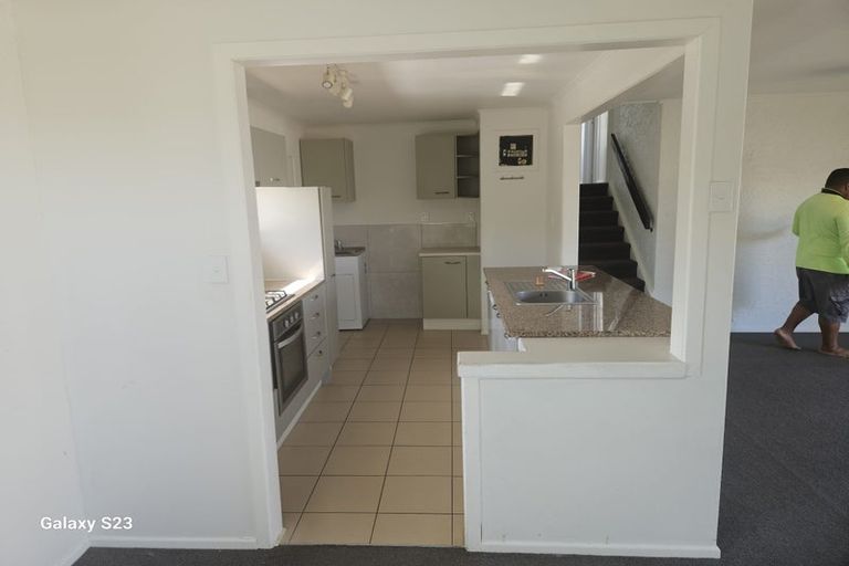 Photo of property in 119 Edgewater Drive, Pakuranga, Auckland, 2010