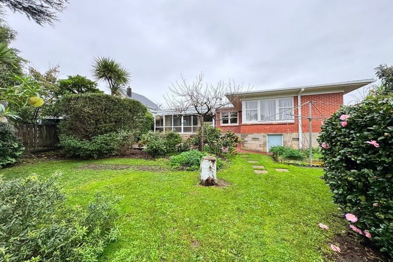 Photo of property in 18 Tomlinson Street, Hillpark, Auckland, 2102