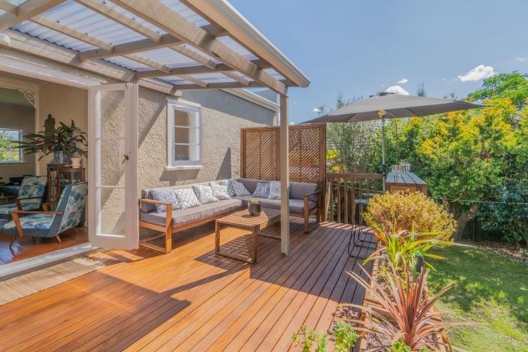 Photo of property in 24 Gardner Avenue, New Lynn, Auckland, 0600