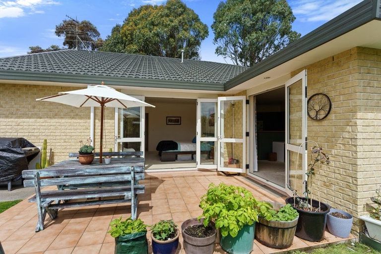 Photo of property in 101 Ngarara Road, Waikanae, 5036