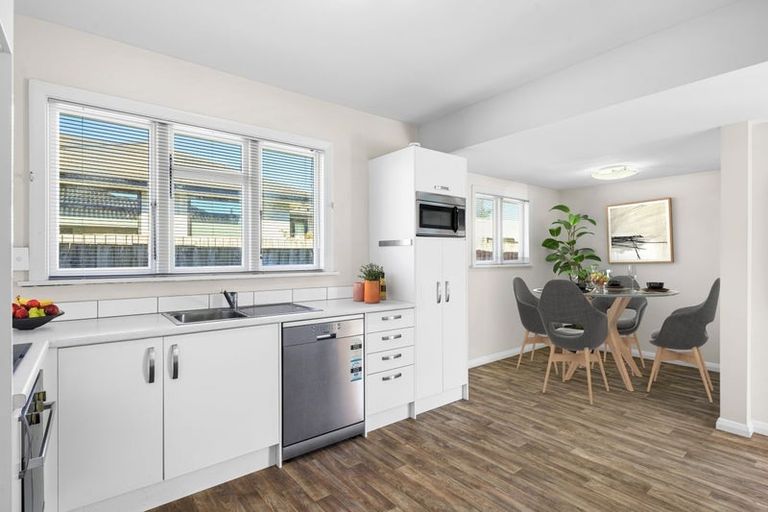 Photo of property in 21 Griffiths Avenue, Linwood, Christchurch, 8062