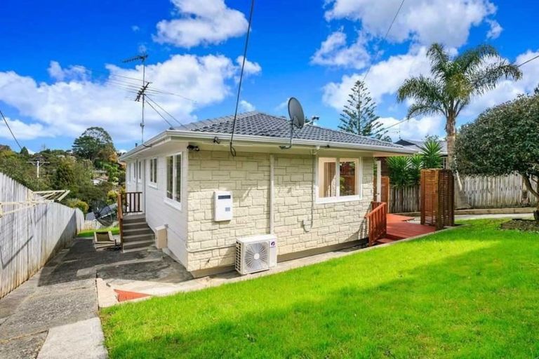 Photo of property in 54 Stanley Road, Glenfield, Auckland, 0629