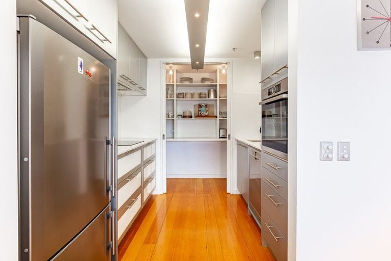 Photo of property in Aqua, 13/74 Oriental Parade, Oriental Bay, Wellington, 6011