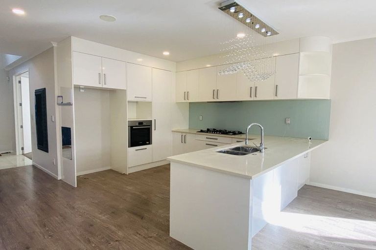 Photo of property in 55 Bordeaux Parade, Te Atatu South, Auckland, 0610