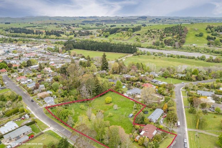 Photo of property in 25 Abbotsford Road, Waipawa, 4210