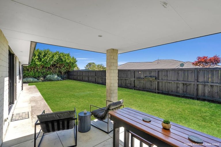 Photo of property in 6 Tavarnya Way, Patumahoe, Pukekohe, 2679