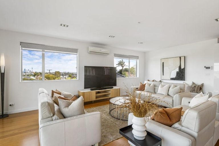 Photo of property in 17a Waitemata Road, Hauraki, Auckland, 0622