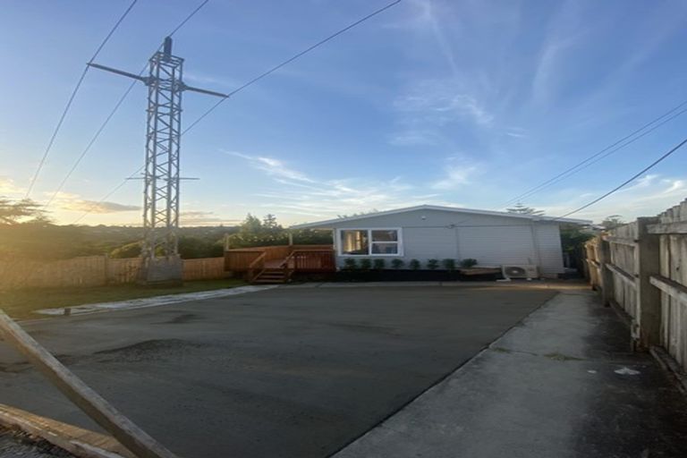 Photo of property in 1/30 Sunnyfield Crescent, Glenfield, Auckland, 0629