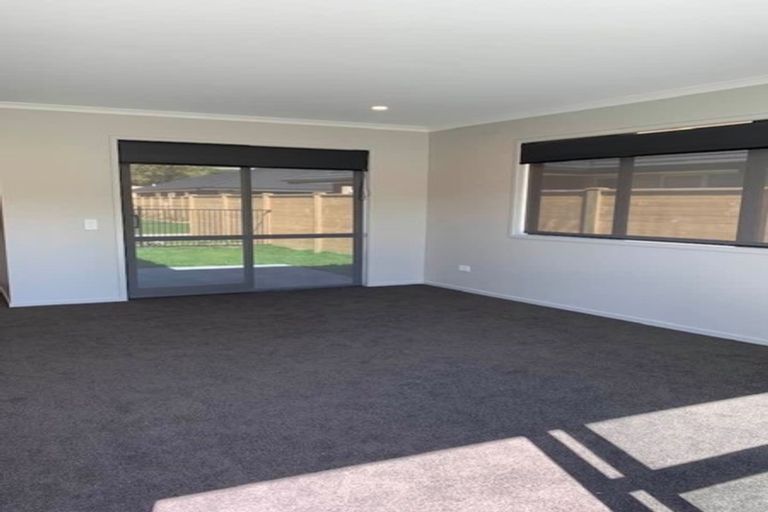Photo of property in 15 Shearwater Lane, Whitby, Porirua, 5024