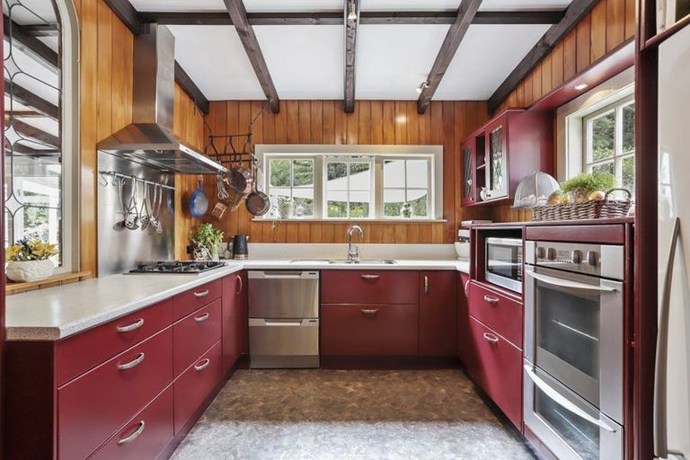 Photo of property in 15 Huia Road, Titirangi, Auckland, 0604