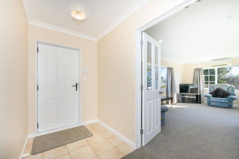 Photo of property in 1a Kings Court, Roslyn, Palmerston North, 4414
