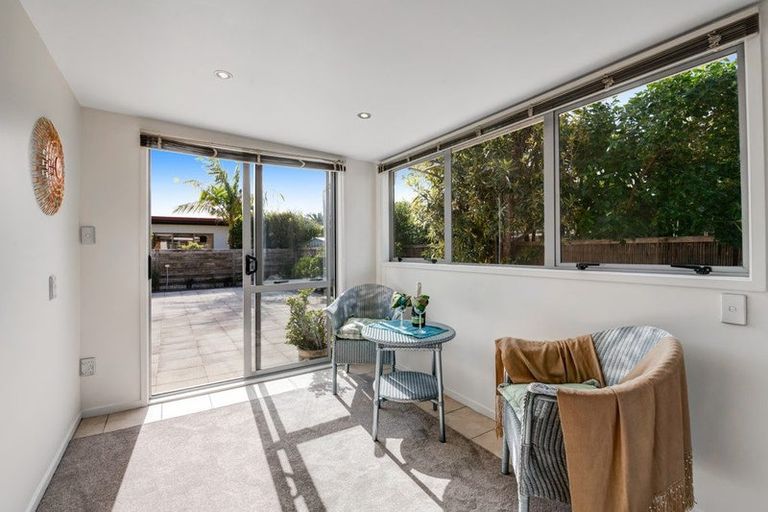 Photo of property in 2/9 Motuora Road, Manly, Whangaparaoa, 0930
