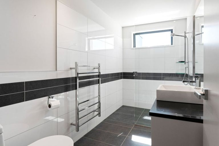 Photo of property in 6/5 The Moorings, Two Mile Bay, Taupo, 3330