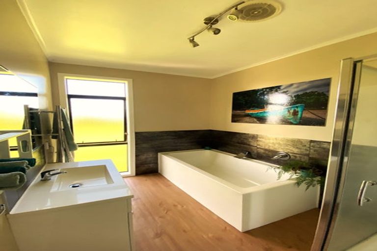 Photo of property in 1 Kowhai Street, Tuakau, 2121