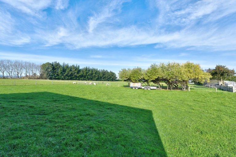 Photo of property in 93 Seaward Road, Edendale, 9825