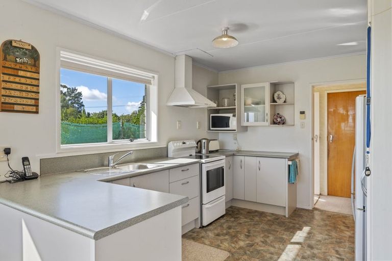 Photo of property in 155 Cross Road, Lepperton, New Plymouth, 4373