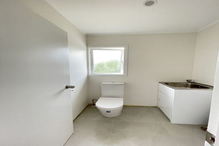 Photo of property in 27 Kaikoura Street, Henderson, Auckland, 0612