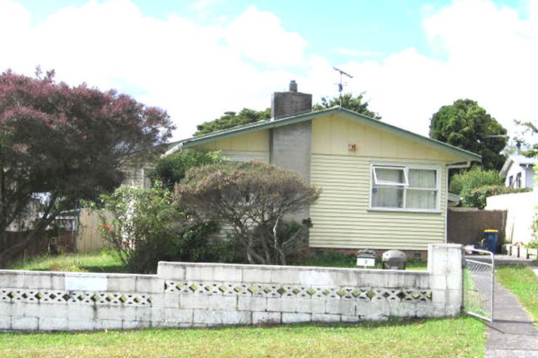 Photo of property in 3 Glendene Avenue, Glendene, Auckland, 0602