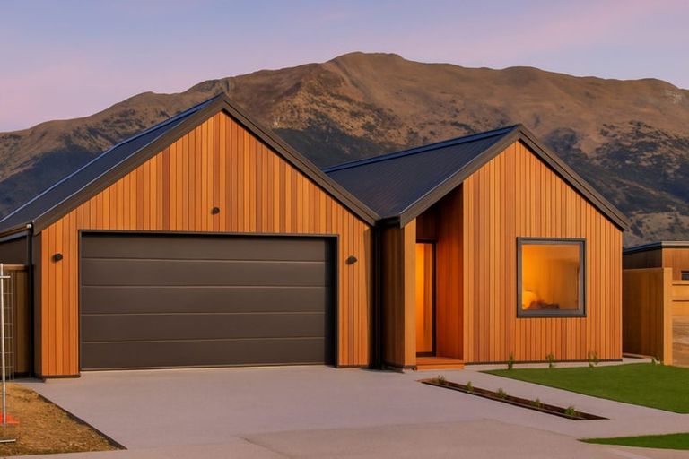 Photo of property in 32 Gillespie Street, Lake Hawea, 9382