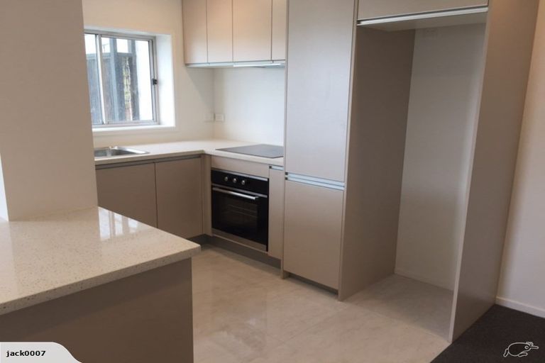 Photo of property in 41 Pohutukawa Avenue, Red Beach, 0932